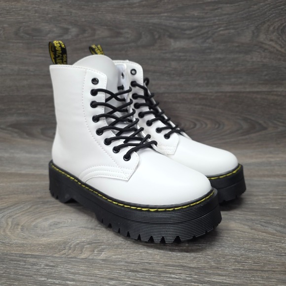 Womens Platform White Combat Boots 7‎ Lace Up Zip Up Chunky Punk Edgy NEW - Picture 1 of 16